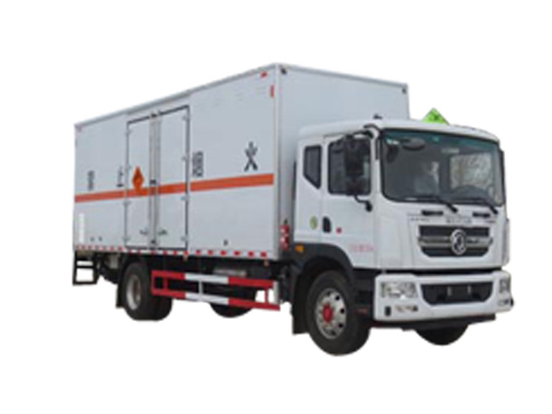 東風(fēng)10噸腐蝕性物品廂式運輸車